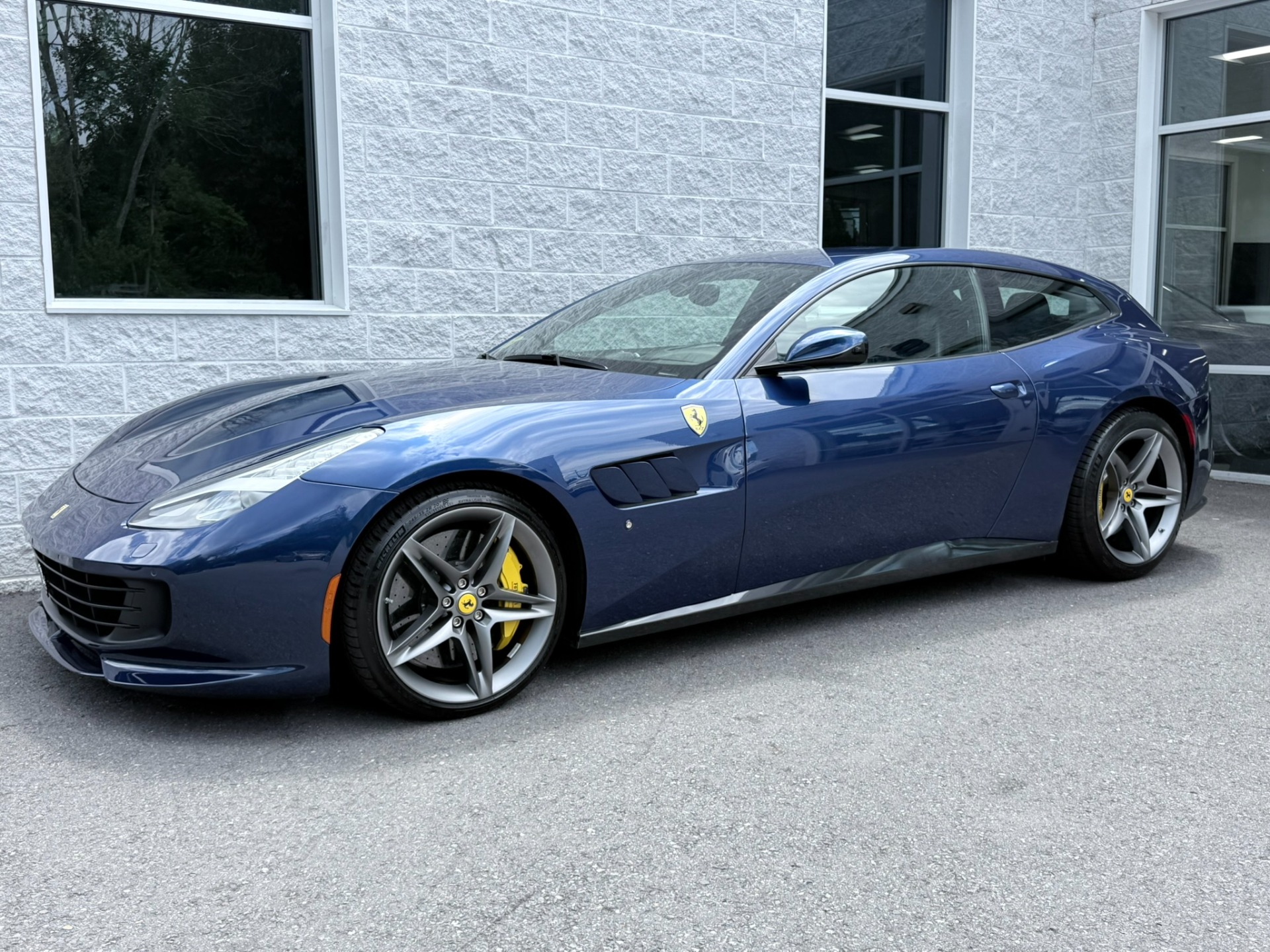 View vehicle photo 2