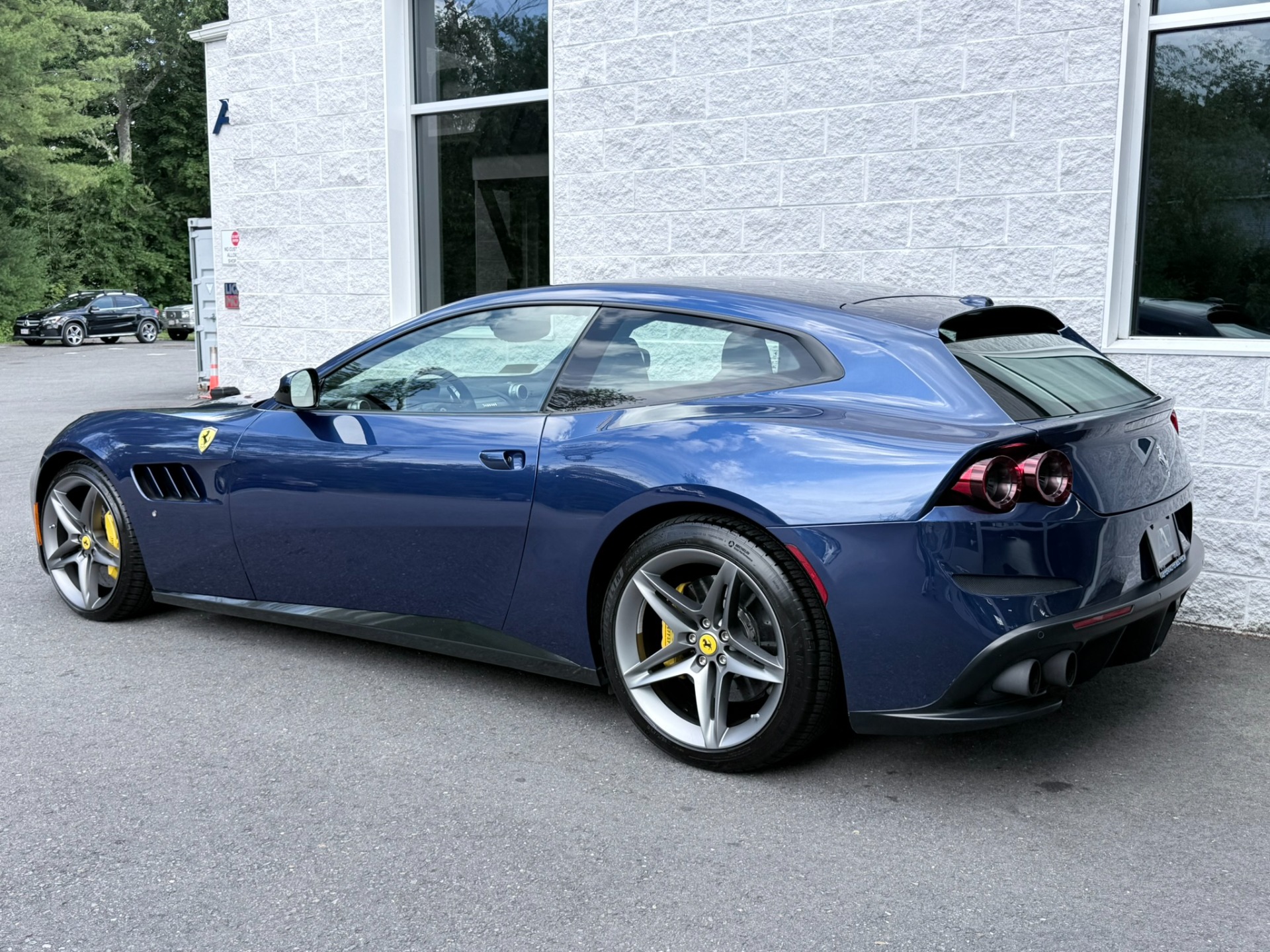 View vehicle photo 5