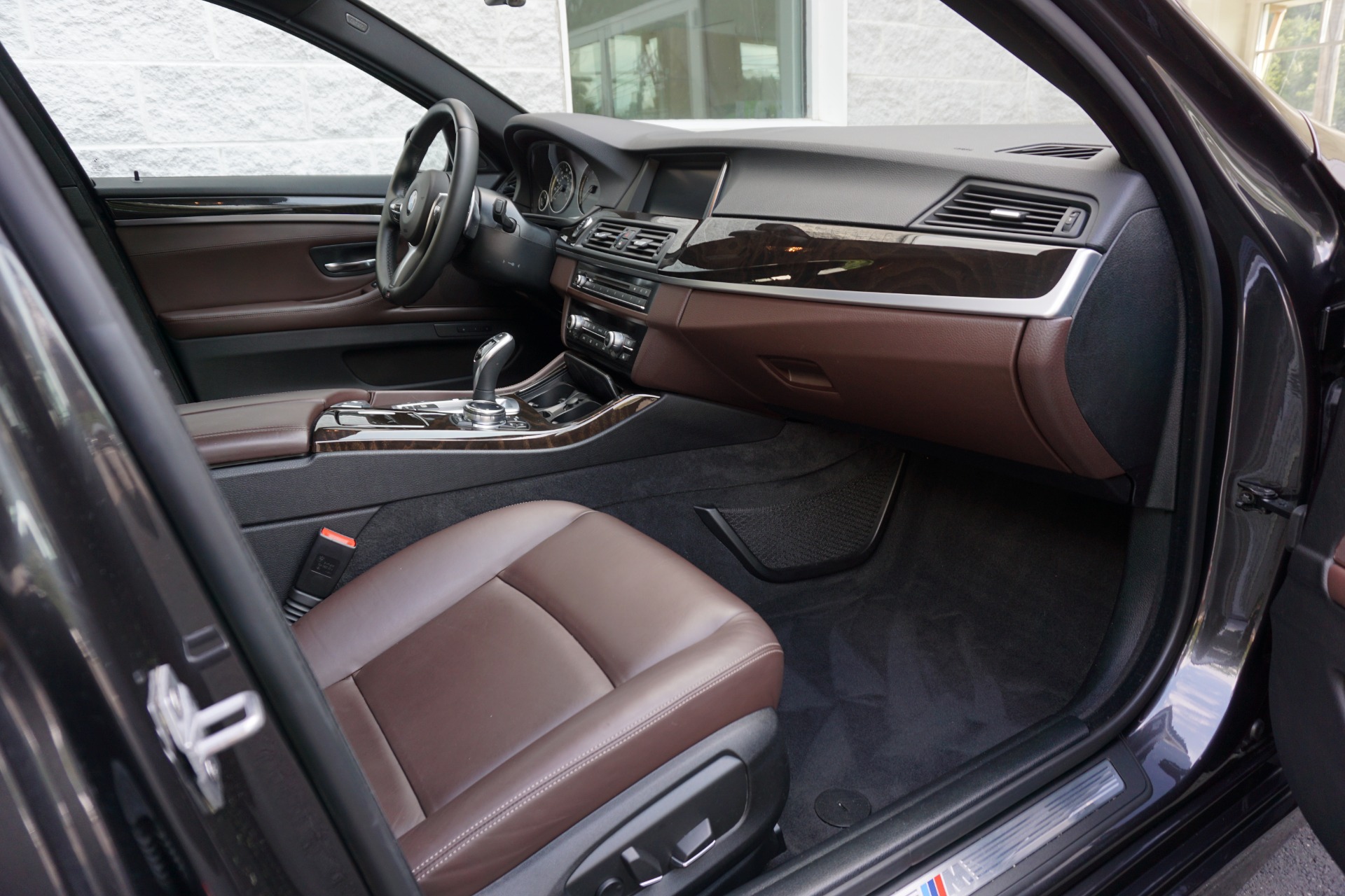 VITESSE5台 BMW5台　まとめ売り VITESSE5台 BMW5台 まとめ売り BMW 5シリーズの認定中古車一覧
