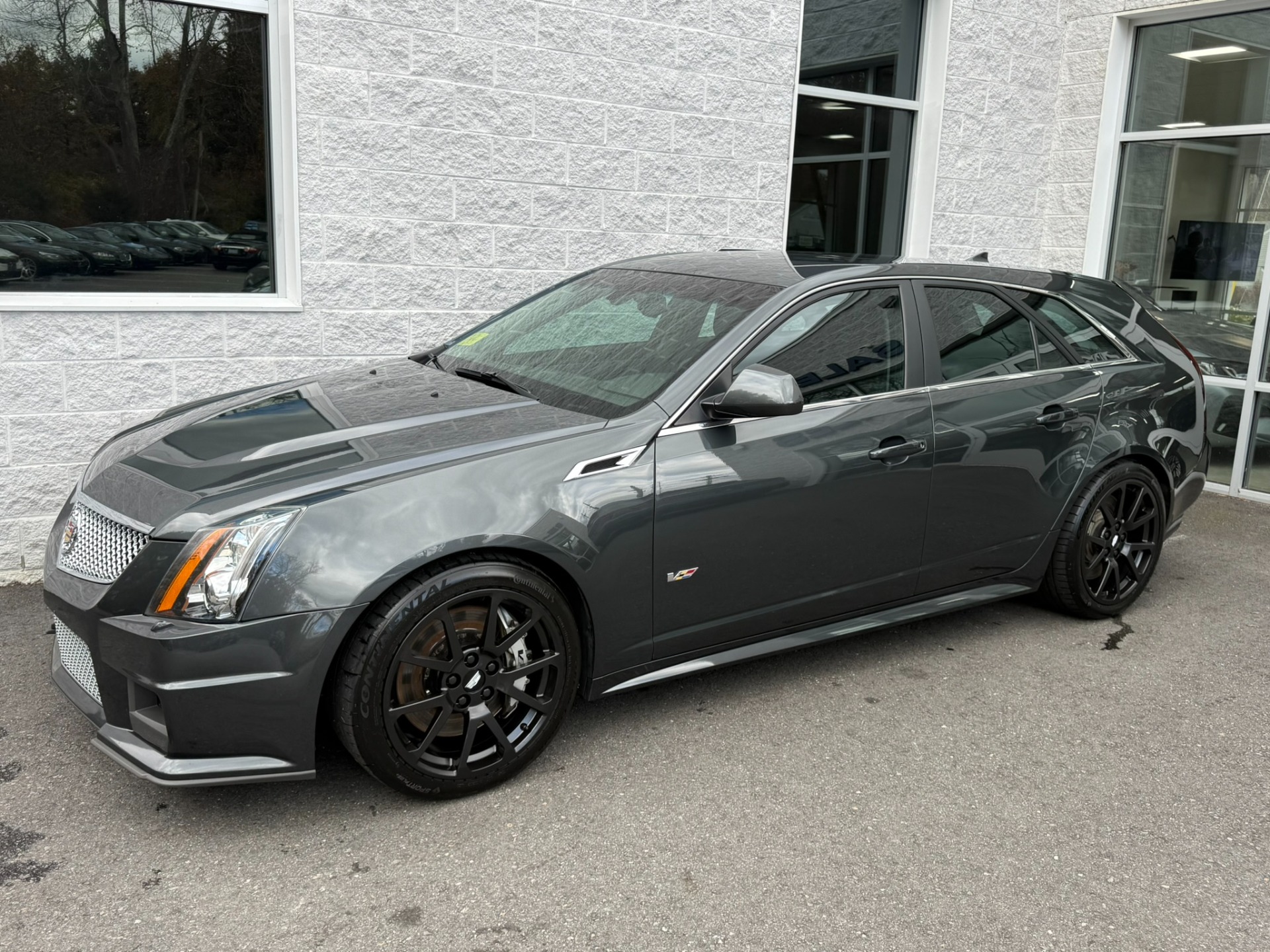 2014 Cadillac CTS-V Sport Wagon V's photo
