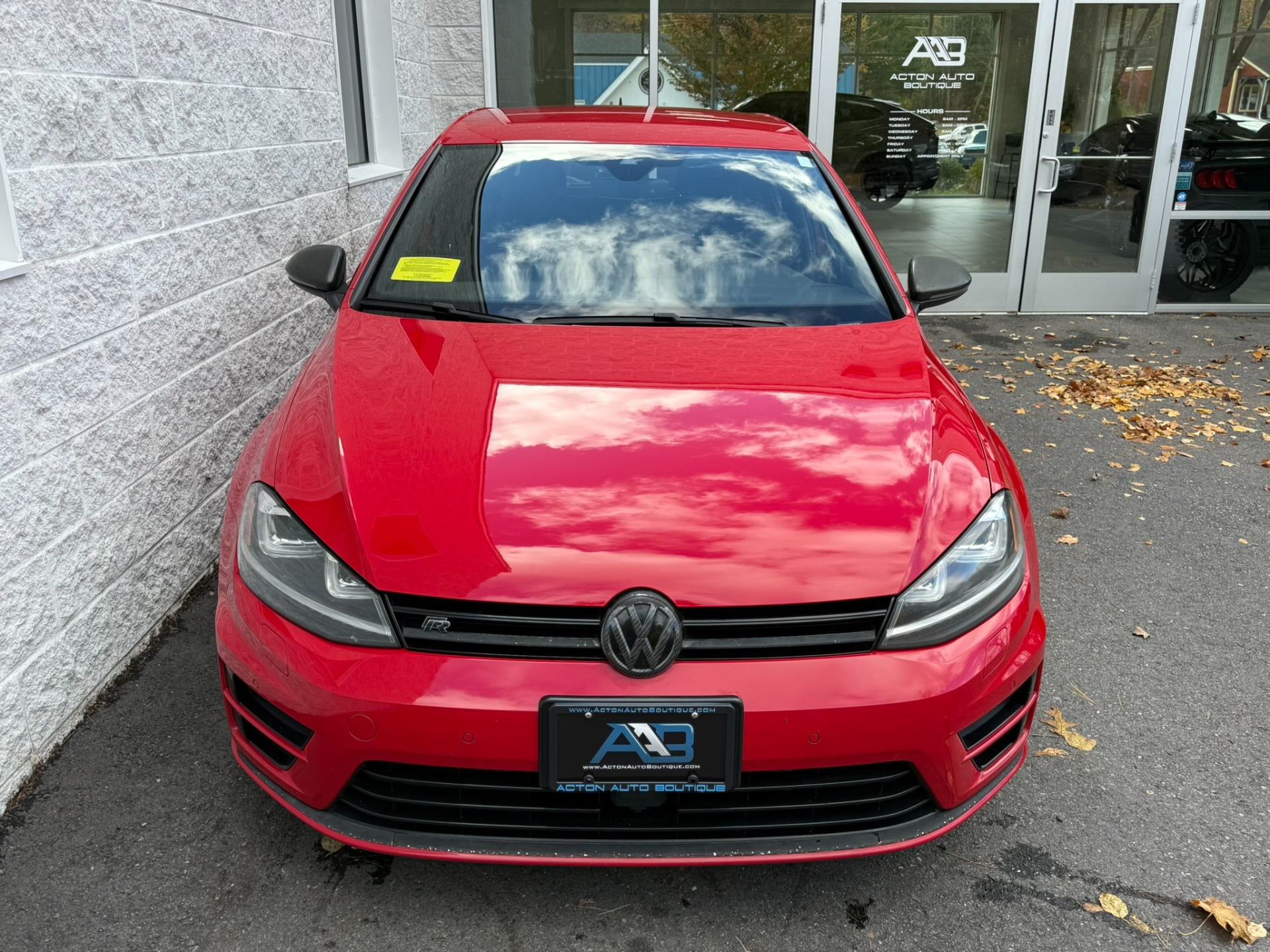 2017 Volkswagen Golf R 4Motion photo 4