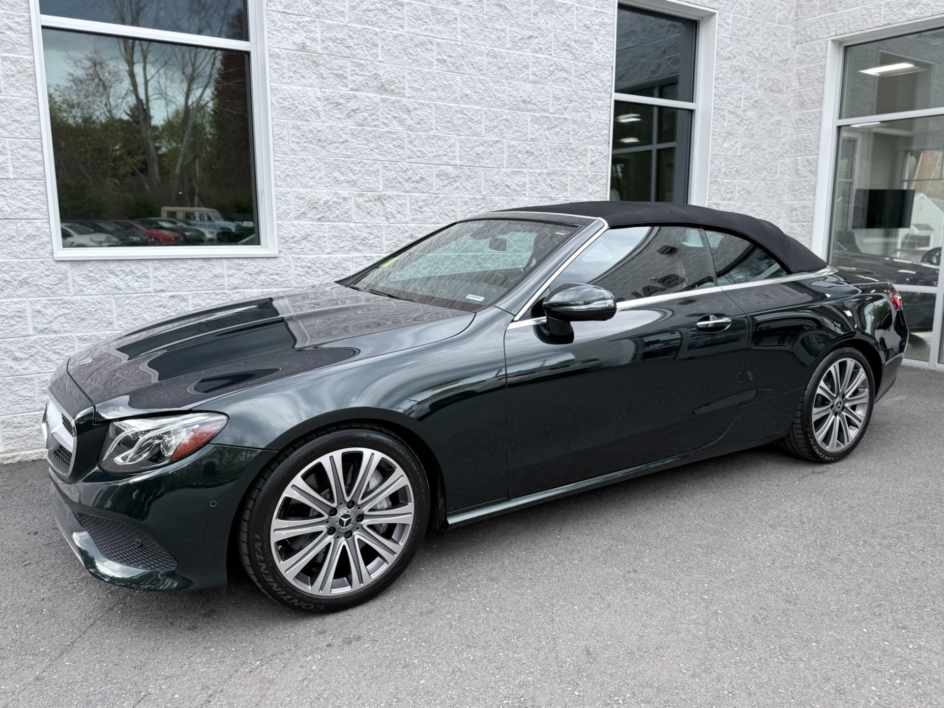 2018 Mercedes-Benz E-Class E400 Cabriolet's photo