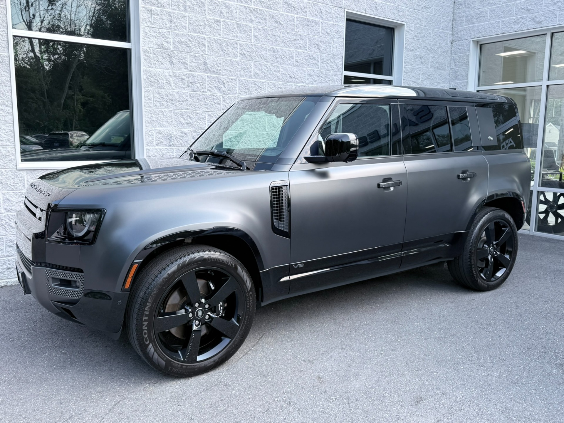 2023 Land Rover Defender